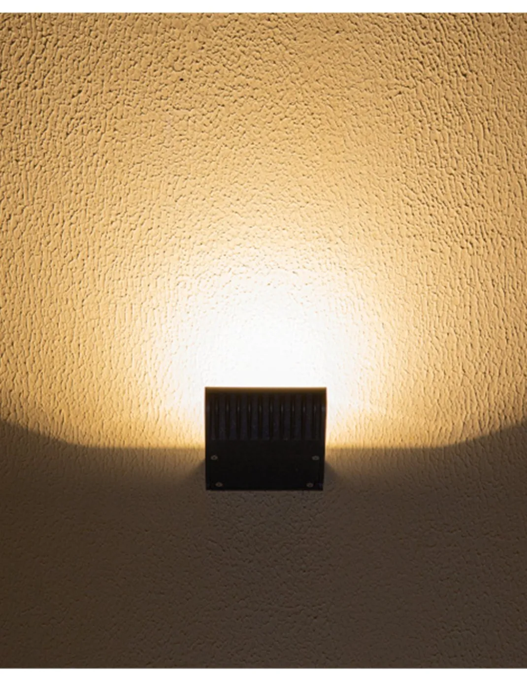 Aplique de exterior Cap - Iberlamp - Diseño orientable en antracita