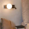 Aplique de pared Glos Slim Der – Luxcambra – Lámpara tipo bola con lector negra