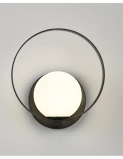 Aplique de pared Halo - ACB - Lámpara minimalista en negro o dorado