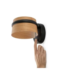Aplique de pared Loop – Faro – Lámpara de lectura orientable, pantalla de madera