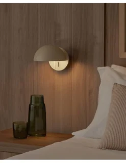 Aplique de pared Matilda - Faro - Lámpara orientable en blanco o negro