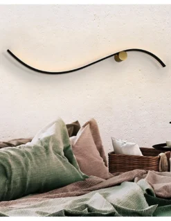 Aplique de pared Siloe – Schuller – Lámpara minimalista negra