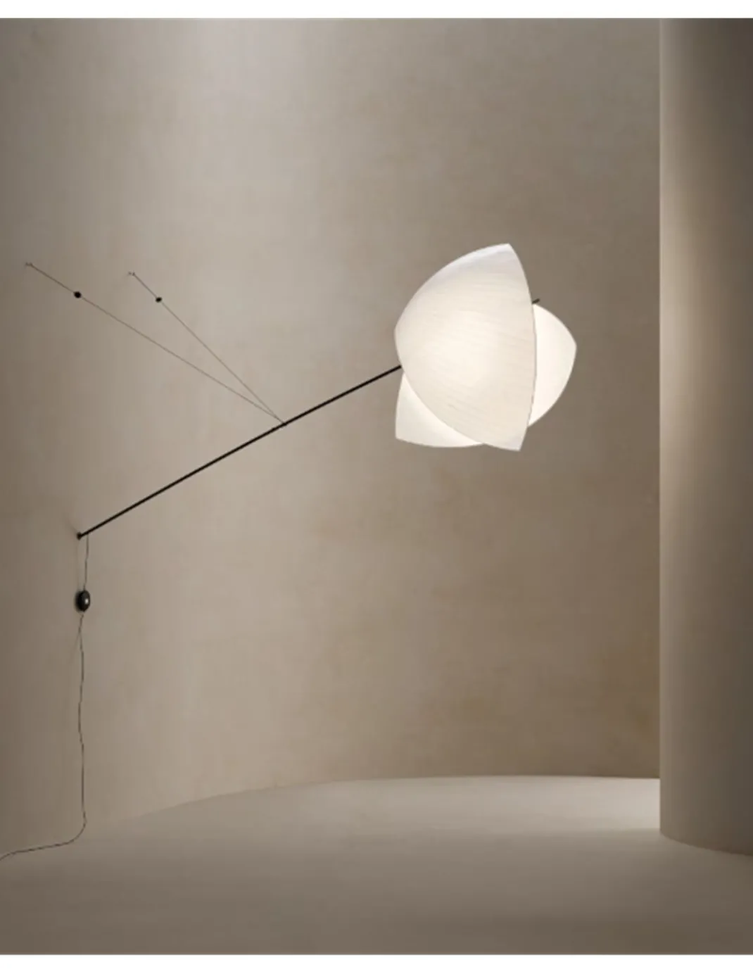 Aplique de pared Voiles - LedsC4 - Lámpara de papel japonés, diseño artístico