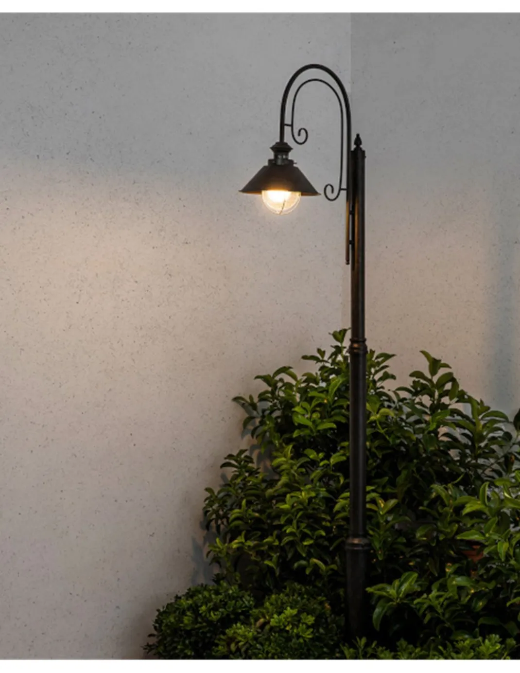 Farola clásica disponible con 1, 2 o 3 luminarias Náutica - Faro
