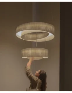 Lámpara colgante Anel - a-emotional light - Lámpara de diseño biomórfico y vanguardista, malla de acero