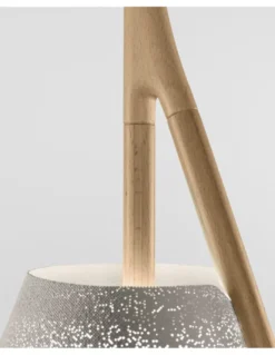Lámpara colgante Cambo - a-emotional light - Diseño moderno con pantalla de malla y madera
