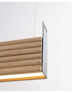 Lámpara colgante lineal Trave – Fokobu – Diseño moderno de madera de roble y pino