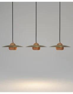 Lámpara colgante Txapela - Pedret Lighting - Lámpara de roble y latón satinado