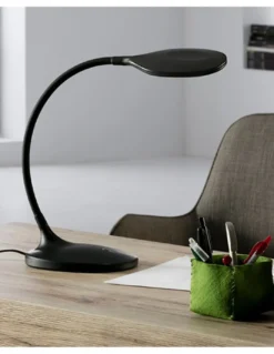 Lámpara de escritorio Scoop – Schuller – Brazo flexible, LED regulable