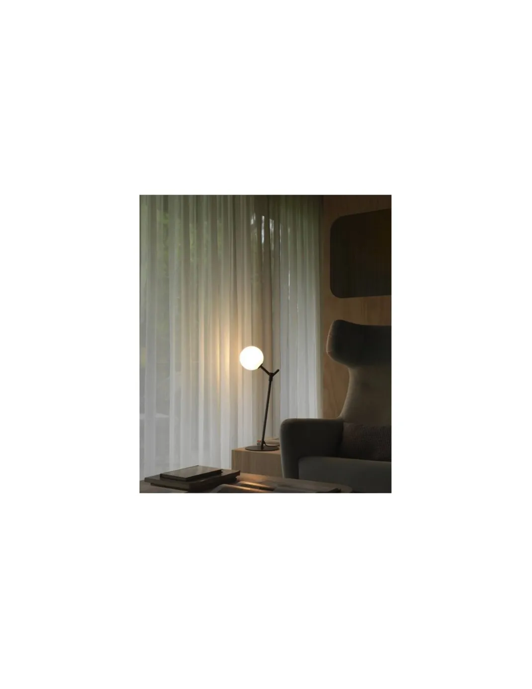 Lámpara de Mesa Atom - Aromas. Lámpara tipo bola, Metal negro/dorado, LED 2700K