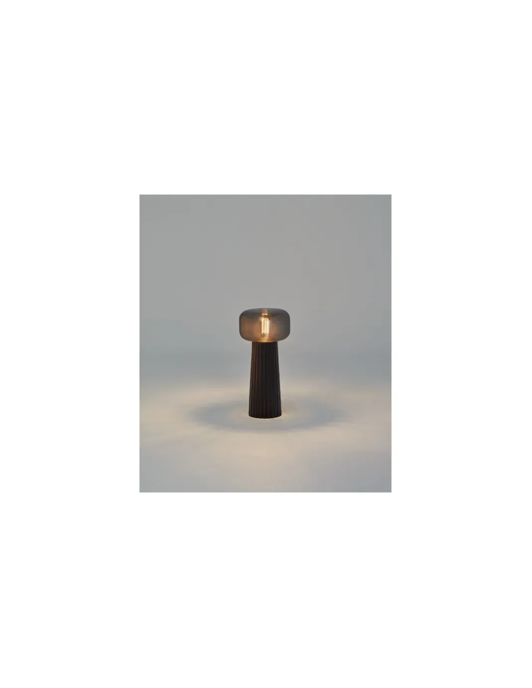 Lámpara de mesa de cristal Faro - Mantra - Diseño vintage moderno y sofisticado