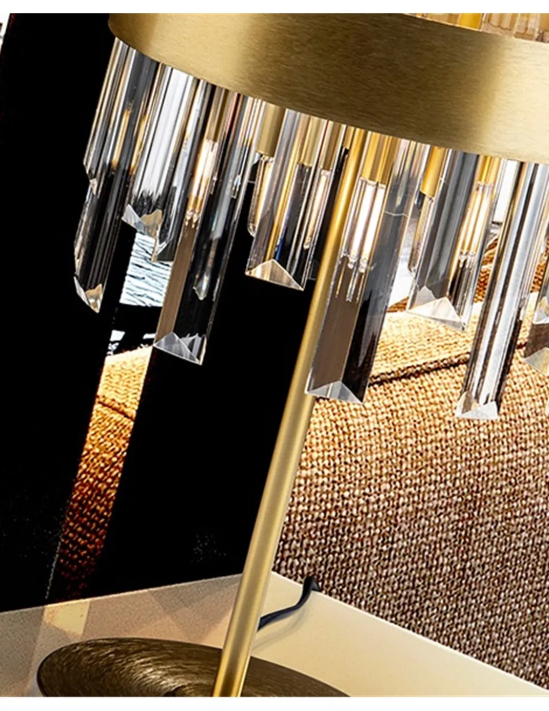 Lámpara de mesa Grace – Schuller – Pantalla de cristal, diseño decorativo