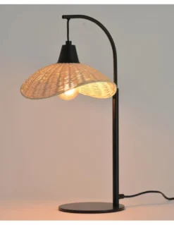 Lámpara de mesa Kasteli - IDP Lampshades - Lámpara boho chic natural de mimbre