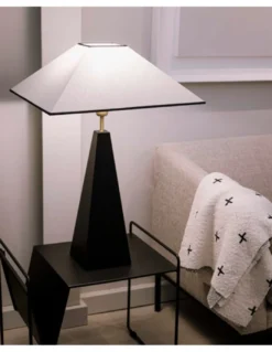 Lámpara de mesa Vega – Fokobu – Lámpara de madera de abedul en 2 acabados