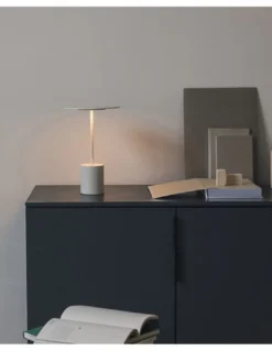 Lámpara de mesa Yoru Big - Arkoslight - Diseño minimalista en blanco o negro