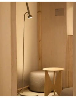 Lámpara de pie Berry F - B.lux - Lámpara de lectura de diseño moderno y cabezal magnético orientable