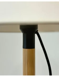 Lámpara de pie Clasica - Luxcambra - Lámpara clásica de madera y pergamino
