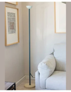 Lámpara de pie Lester – Fokobu – Lámpara minimalista en 2 colores