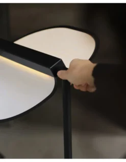 Lámpara de pie Omma – LZF – Lámpara de madera+metal, Disponible en varios colores, LED 3000K regulable, Altura: 114 cm