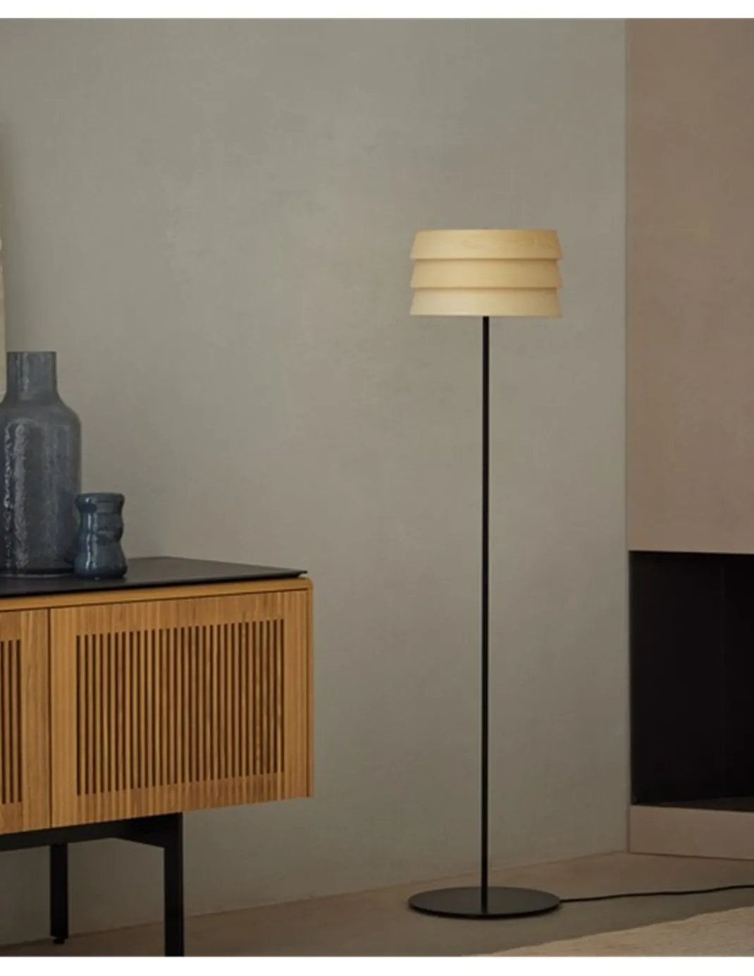 Lámpara de pie Sussex - Punt Mobles - Pantalla de madera, altura: 140 cm