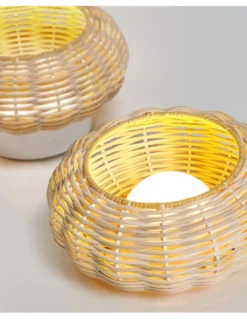 Lámpara portátil Niuet – Luxcambra – Pantalla de mimbre trenzado a mano, lámpara de exterior LED