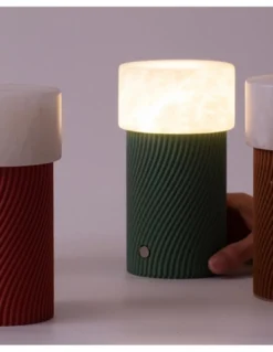 Lámpara portátil Rizzo – Robin – Diseño moderno de alabaster y madera reciclada, LED 3000K 250 lm, Regulación Push